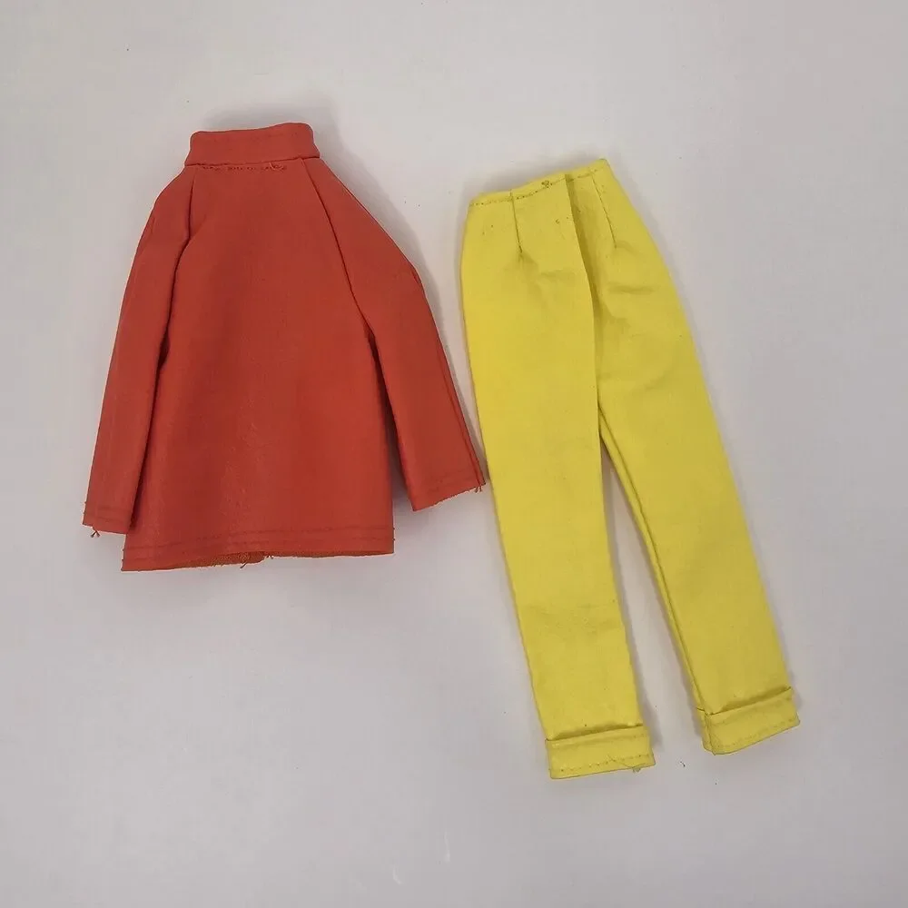 Vintage 70s Barbie The Ski Scene #1797 Orange Jacket And Yellow Pants